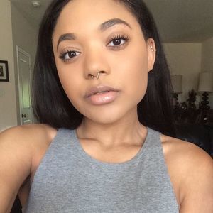 Meet your Posher, Zoe